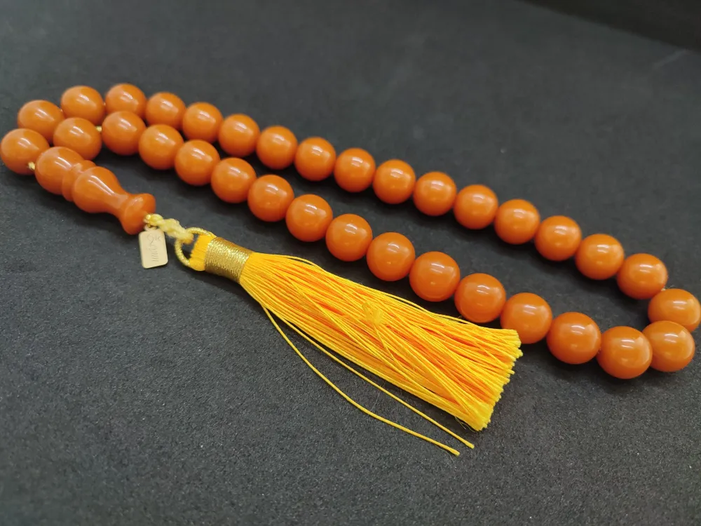 Ebu Zeyn Usta Eseri̇ İmzalı İri̇ Boy 12 Kat İpe Di̇zi̇li̇ Eski̇ Usul Sıkma Kehri̇bar