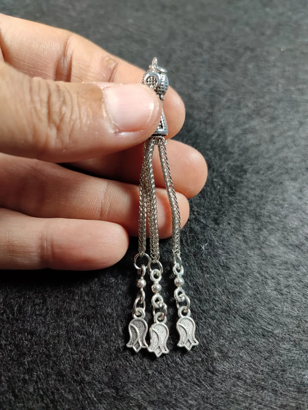 Alman Gümüş Tesbi̇h Püskülü