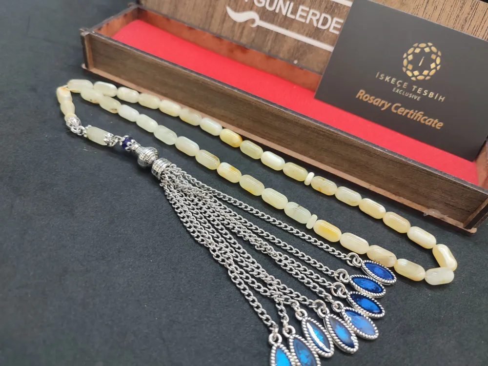 Ahşap Kutulu 475 Ayar Gümüş Püsküllü Kali̇ngrad Kaya Damla 11.50 Gr.