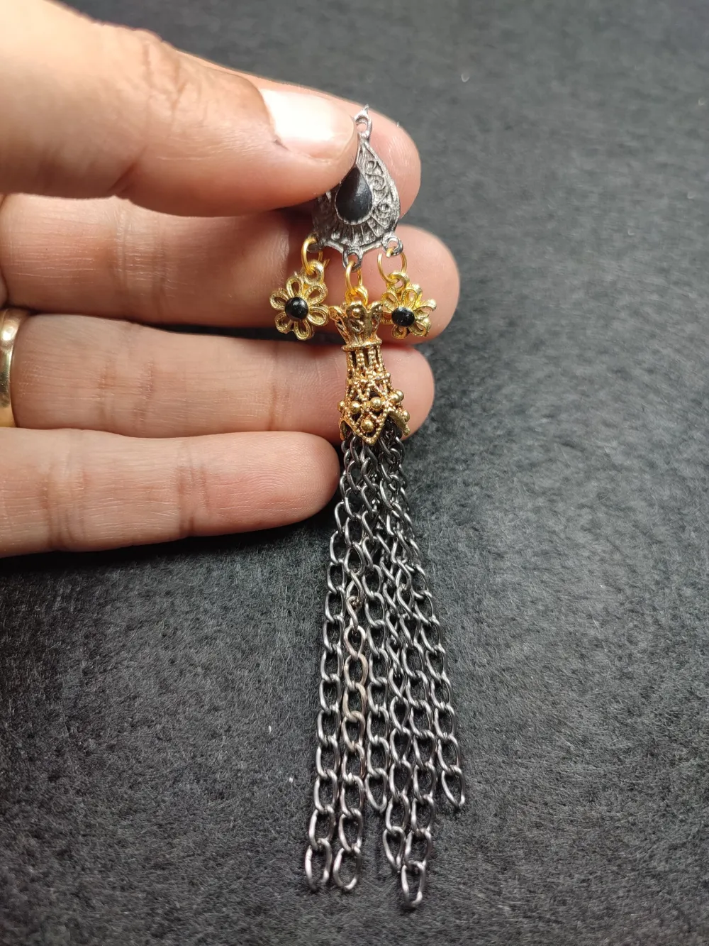 Alman Gümüş Püskül