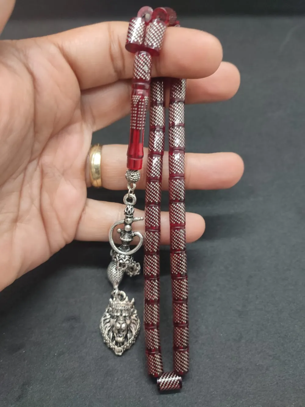 Hafi̇f Kusurlu Emrah Baran  925 Ayar Gümüş Çakımlı (10.000 Çakım) Ateş-İ Kehri̇bar