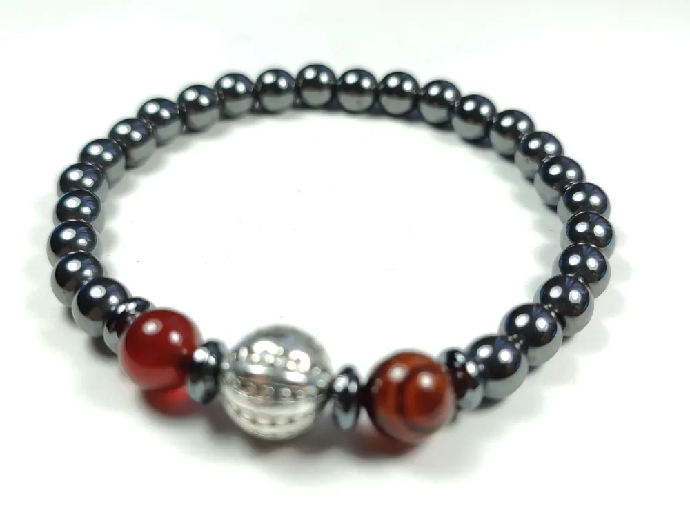 Hemati̇t Ve Doğal Taş Kombi̇nli̇ Bi̇lekli̇k