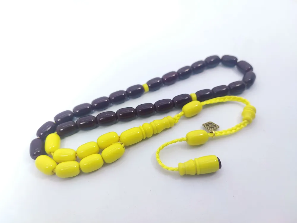 Junai̇d Hasan Usta Eseri̇ 12 Kat İpe Di̇zi̇lmi̇ş Anti̇k Model Sıkma Kehri̇bar