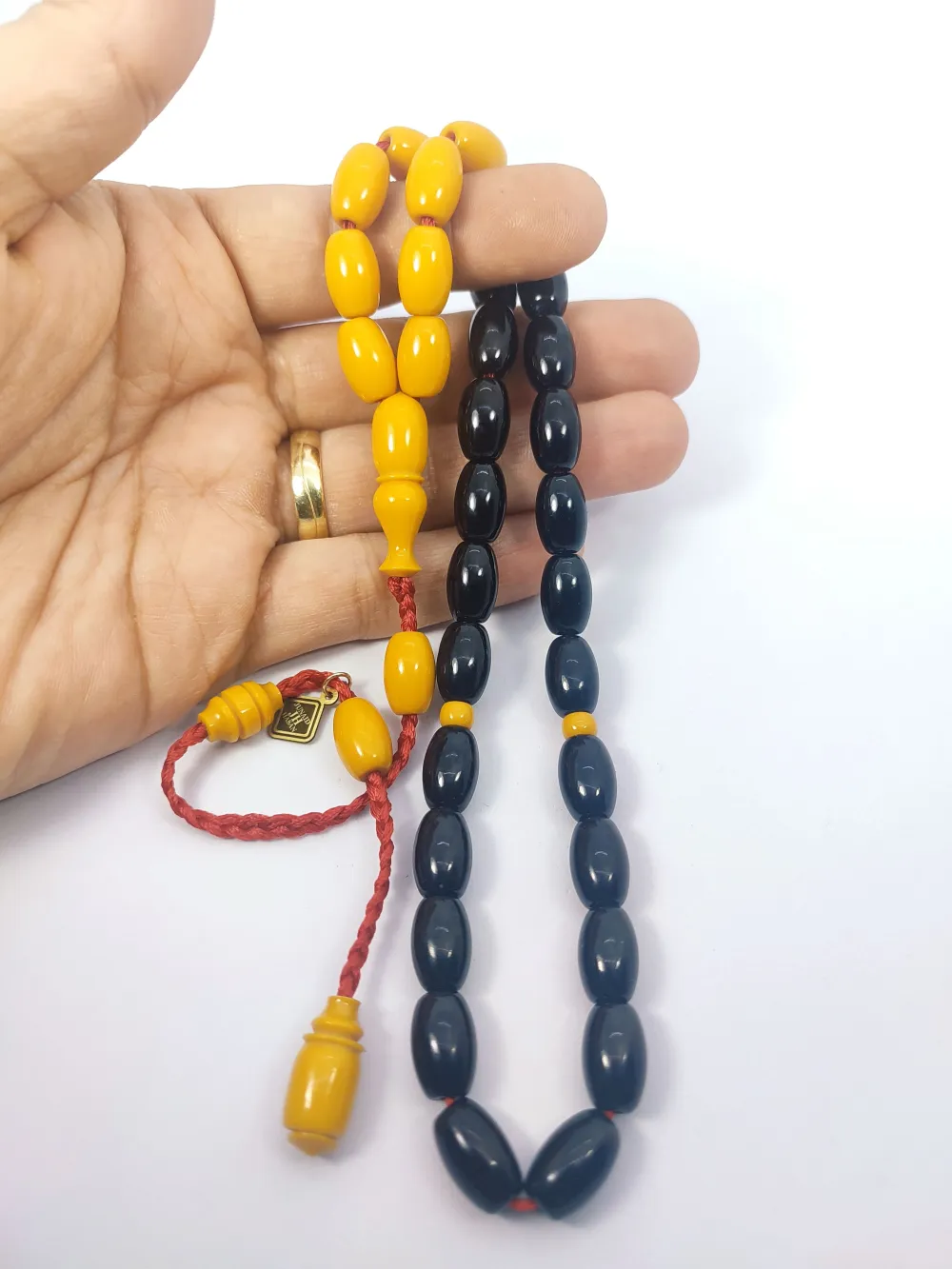 Junai̇d Hasan Usta Eseri̇ 12 Kat İpe Di̇zi̇lmi̇ş Anti̇k Model Sıkma Kehri̇bar küçük resim 4