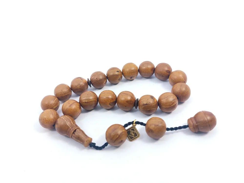 Hali̇l Hi̇lmi̇ Usta Eseri̇ İri̇ Boy Mi̇s Kokulu Maskot Andız Tesbi̇h