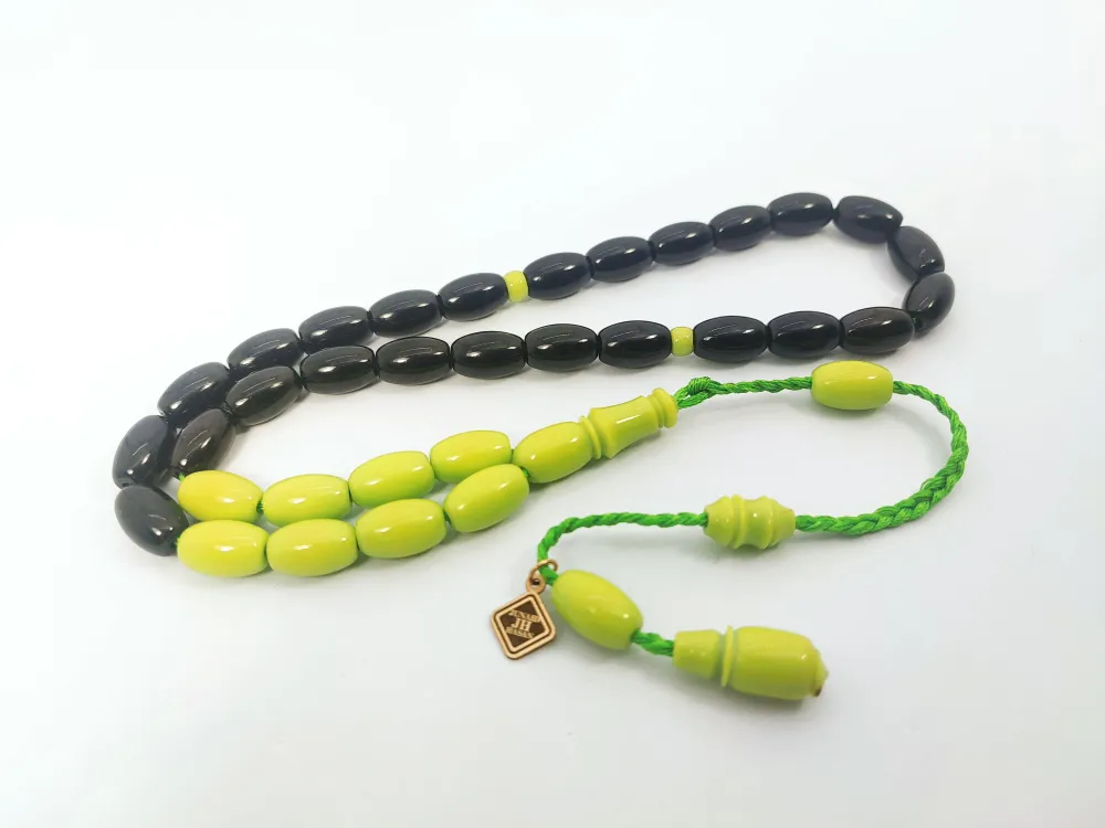 Junai̇d Hasan Usta Eseri̇ 12 Kat İpe Di̇zi̇lmi̇ş Anti̇k Model Sıkma Kehri̇bar