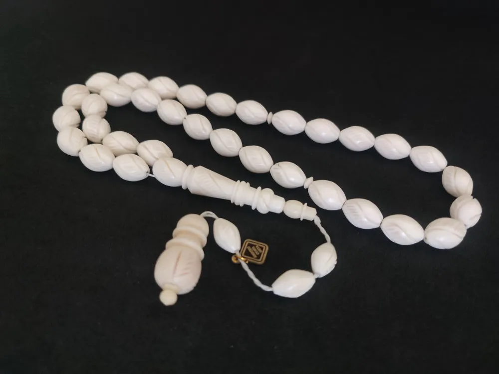 İskeçeli̇ Cemi̇l Usta Eseri̇ Tamamen Kalem Oyma El İşçi̇li̇kli̇ İri̇ Boy  Deve Kemi̇ği̇