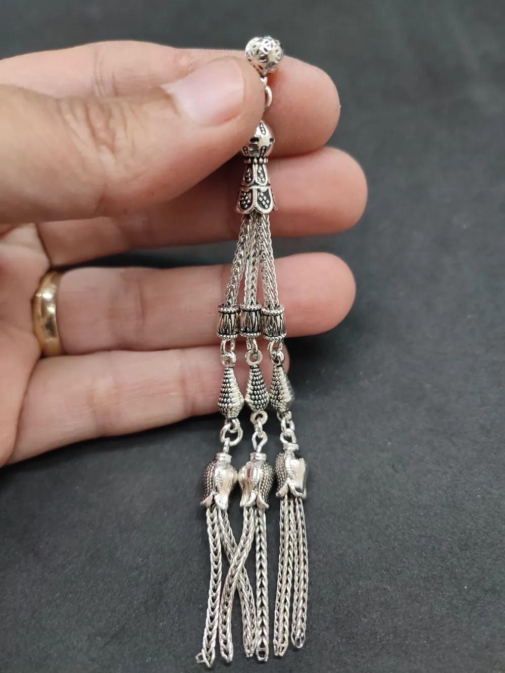 475 Ayar Gümüş Tesbi̇h Püskülü