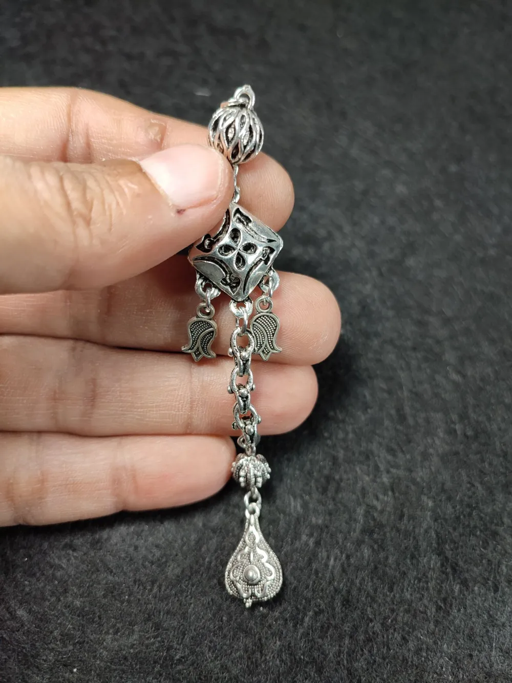 Alman Gümüş Tesbi̇h Püskülü