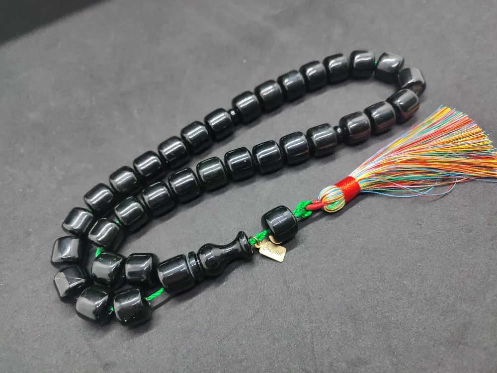 Ebu Zeyn Usta Eseri̇ İmzalı İri̇ Boy 12 Kat İpe Di̇zi̇li̇ Eski̇ Usul Sıkma Kehri̇bar