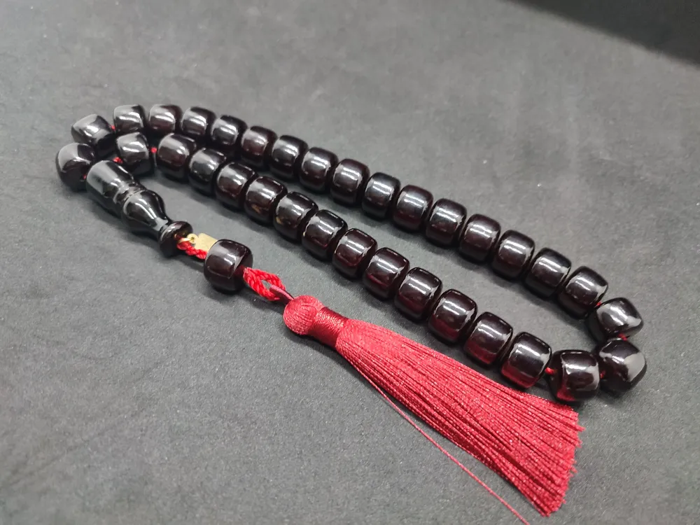 Ebu Zeyn Usta Eseri̇ İmzalı İri̇ Boy 12 Kat İpe Di̇zi̇li̇ Eski̇ Usul Sıkma Kehri̇bar