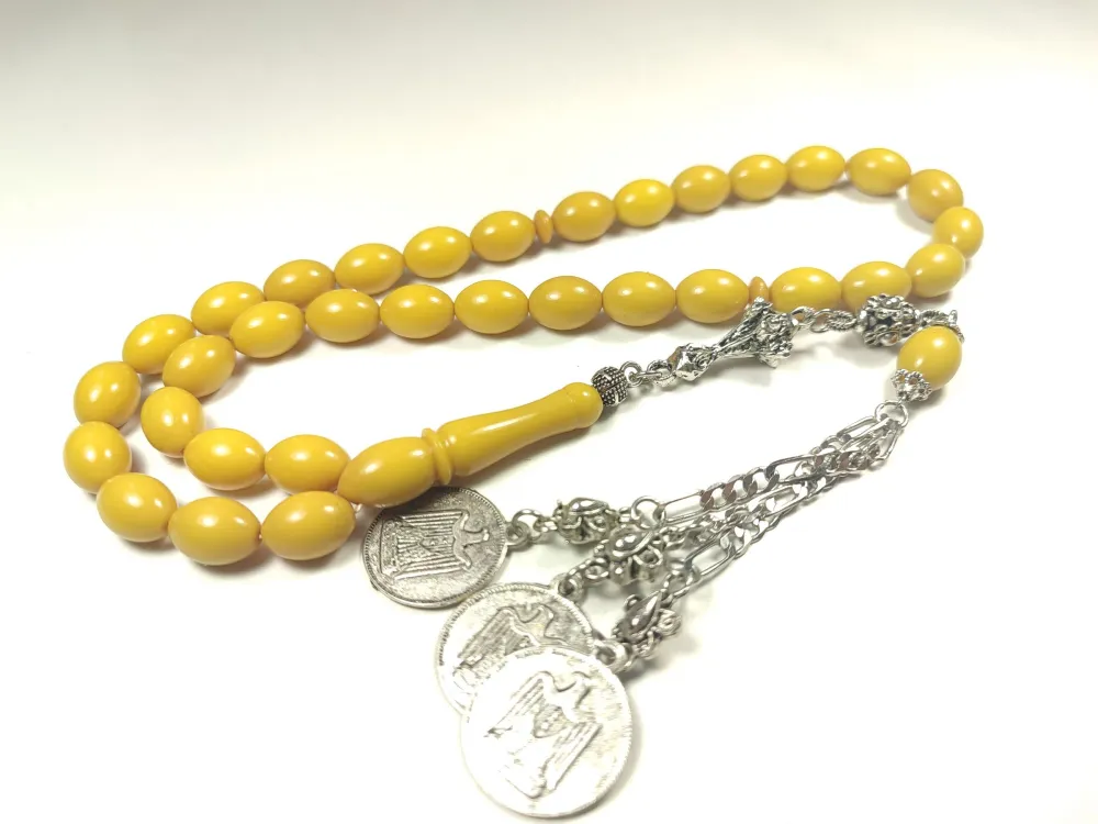 Gümüş Kaplama Püsküllü  Rengi̇n Zi̇rvesi̇ Bi̇r Sıkma Kehri̇bar