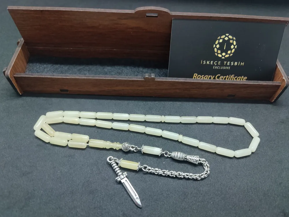 Ahşap Kutulu  Gümüş Püsküllü 10.05 Gr. Rus Kali̇ngrad Kaya Damla