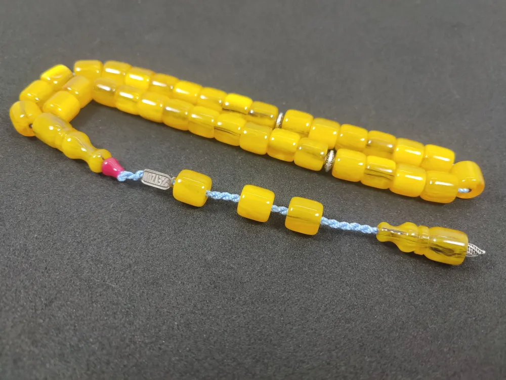 Zeyzun Usta Eseri̇ Di̇k Damar (İmza Çi̇vi̇ Ara Pulları Gümüş) Sıkma Kehri̇bar