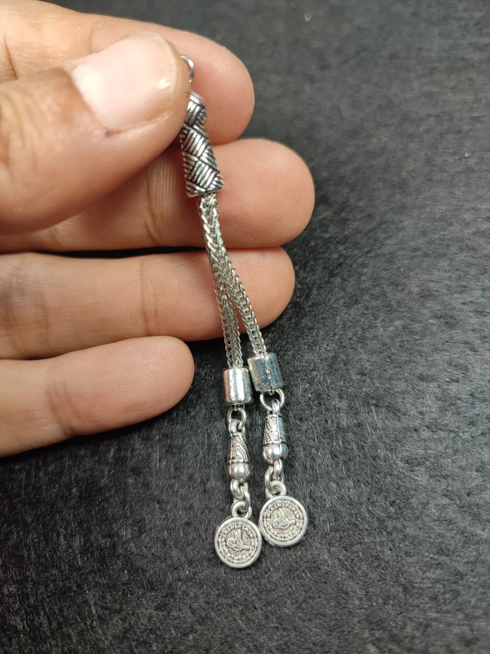 Alman Gümüş Püskül