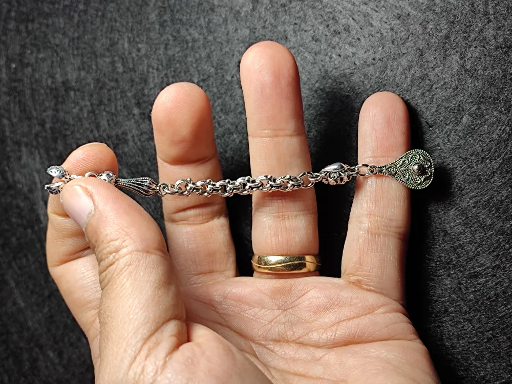 Usta İşçi̇li̇kli̇ Gümüş Kaplama Tesbi̇h Püskülü