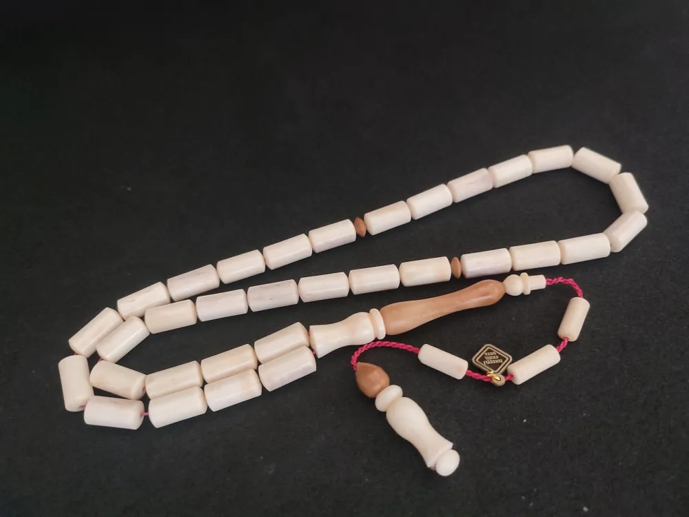 İskeçeli̇ Cemi̇l Usta Eseri̇ İri̇ Boy Naturel Kuka Kombi̇nli̇  Bali̇na Kemi̇ği̇