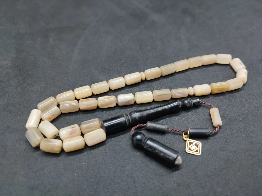 Hali̇l Hi̇lmi̇ Usta Eseri̇ Alaca Renk El Boy Naturel Koç Boynuzu