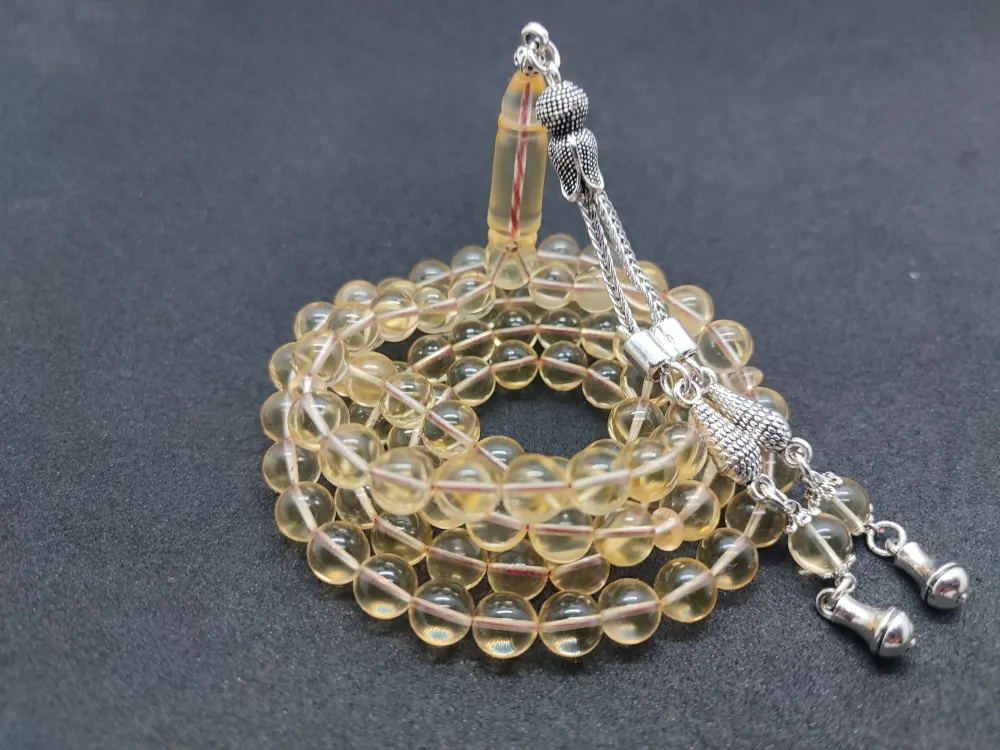 İskeçeli̇ Cemi̇l Usta Eseri̇ Gümüş Püsküllü 35.10 Gr.damla Kehri̇bar Namaz Tesbi̇hi̇