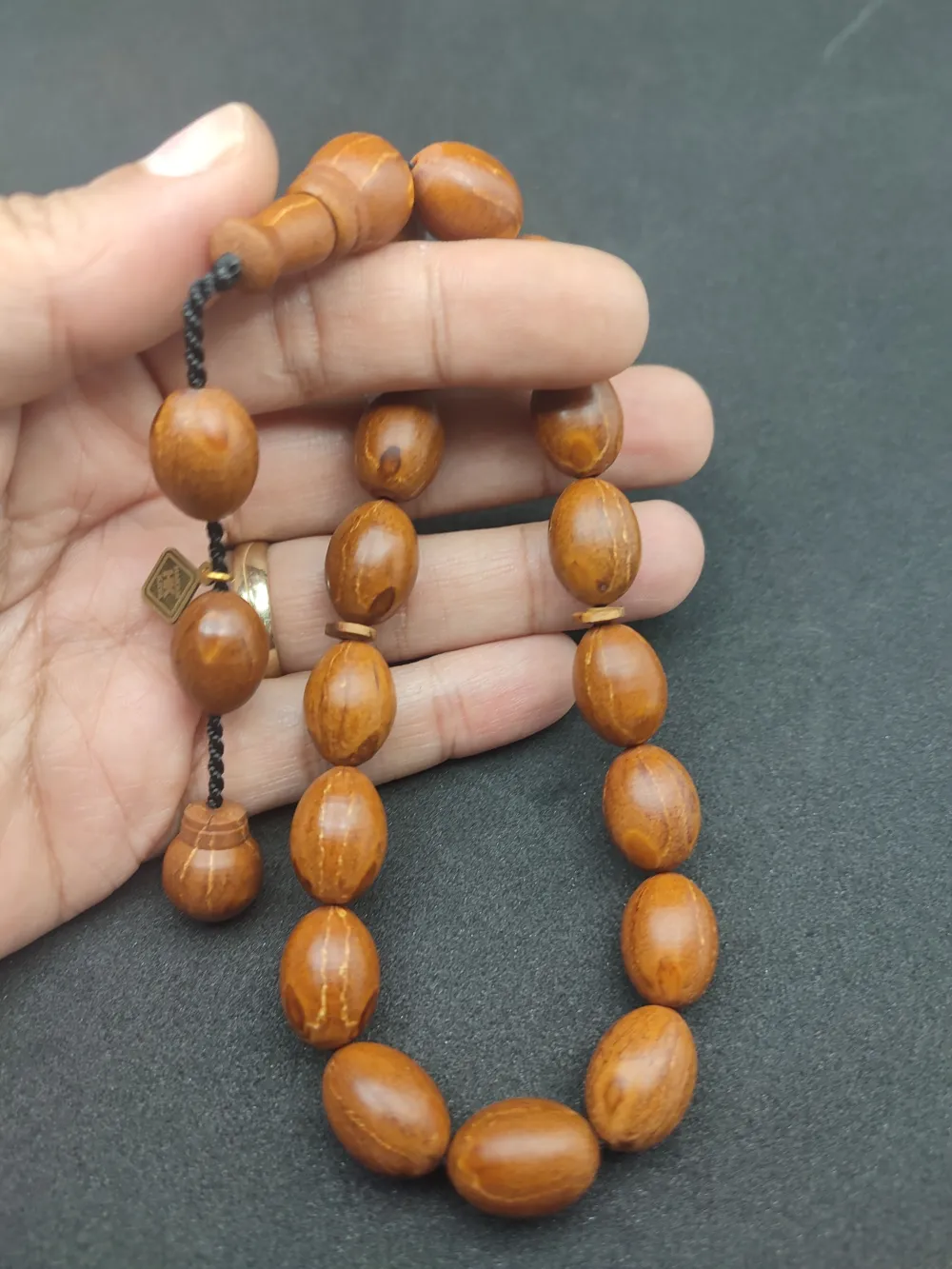 Hali̇l Hi̇lmi̇ Usta Eseri̇ İri̇ Boy Mi̇s Kokulu Maskot Andız Tesbi̇h küçük resim 4