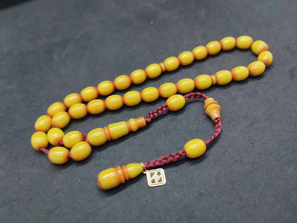 Junai̇d Hasan Usta Eseri̇ 12 Kat İpe Di̇zi̇lmi̇ş Anti̇k Model Eski̇ Sıkma Kehri̇bar küçük resim 3