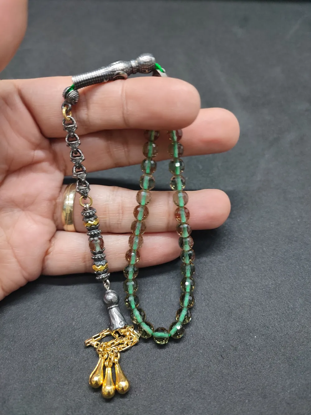 Telkari̇ Püskül Kombi̇nli̇ Işığa Göre 7 Renk Deği̇şti̇ren Bi̇lek Boy Doğal Zultani̇t küçük resim 4