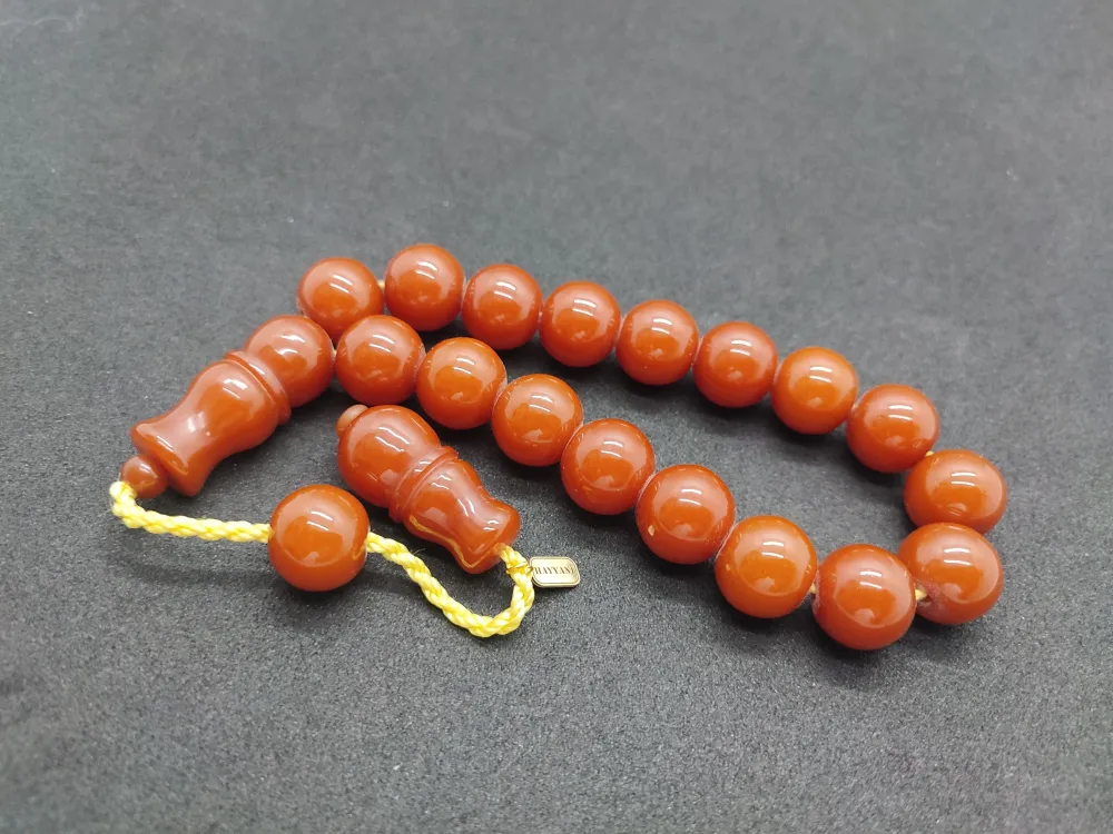 Hayyani̇ Usta Eseri̇ Rengi̇n Zi̇rvesi̇ Maskot Bakali̇t