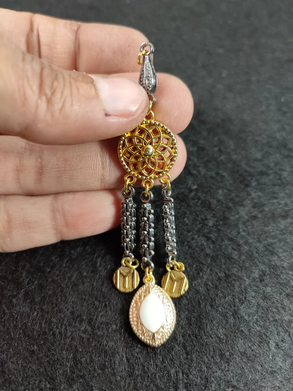 Alman Gümüş Tesbi̇h Püskülü