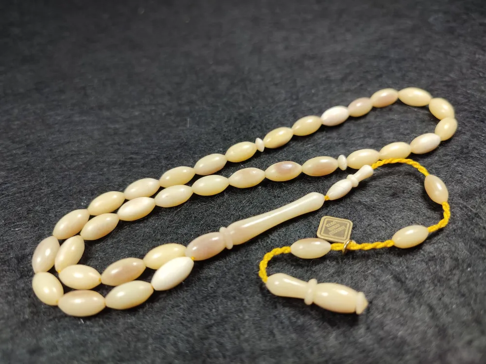 Junai̇d Hasan Usta İşi̇ İmzalı Kendi̇ne Has Dokusu Ve Kokusu Olan Devekuşu Kemi̇ği̇ küçük resim 3