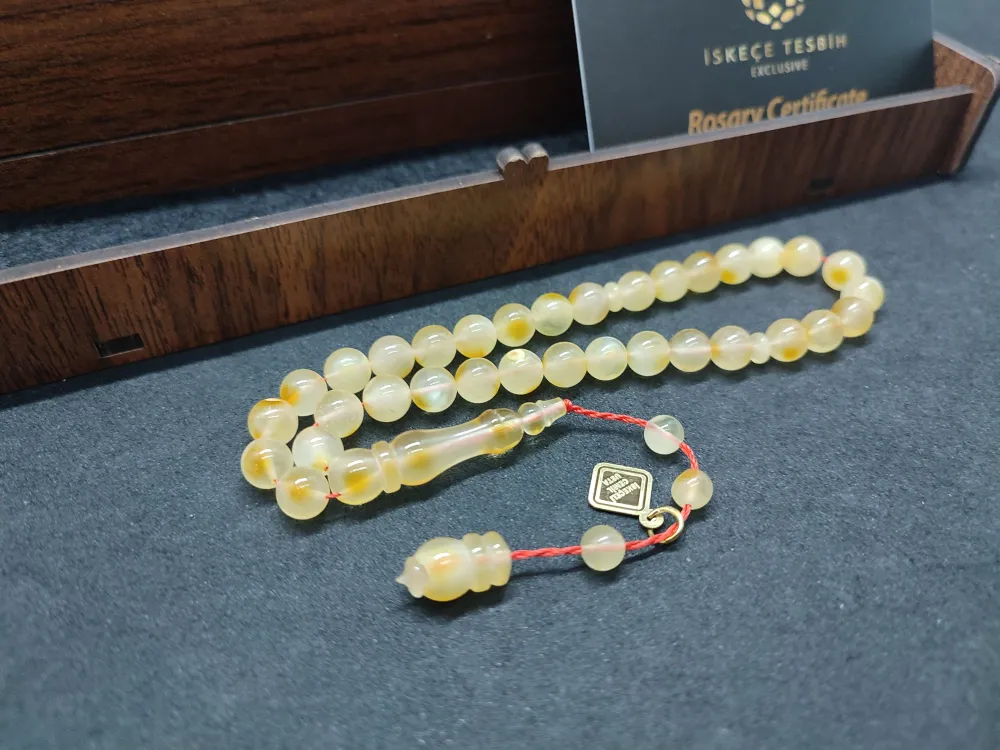 Ahşap Kutulu İskeçeli̇ Cemi̇l Usta Esri̇ Bi̇lek Boy  8.20 Gr. Rus Kaya Damla