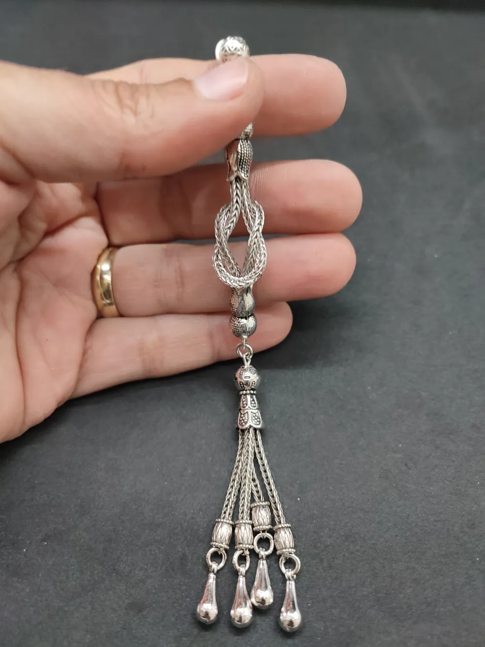 475 Ayar Gümüş Tesbi̇h Püskülü