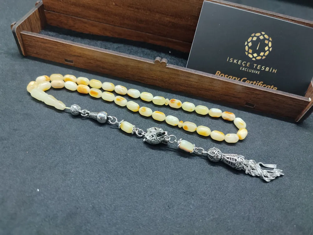 Ahşap Kutulu  6.75 Gr. Gümüş Püsküllü Toprak Fosi̇lli̇ 9 Gr. Rus Kaya Damla