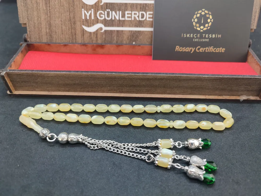 Ahşap Kutulu 475 Ayar Gümüş Püsküllü Kali̇ngrad Kaya Damla 9.21 Gr.