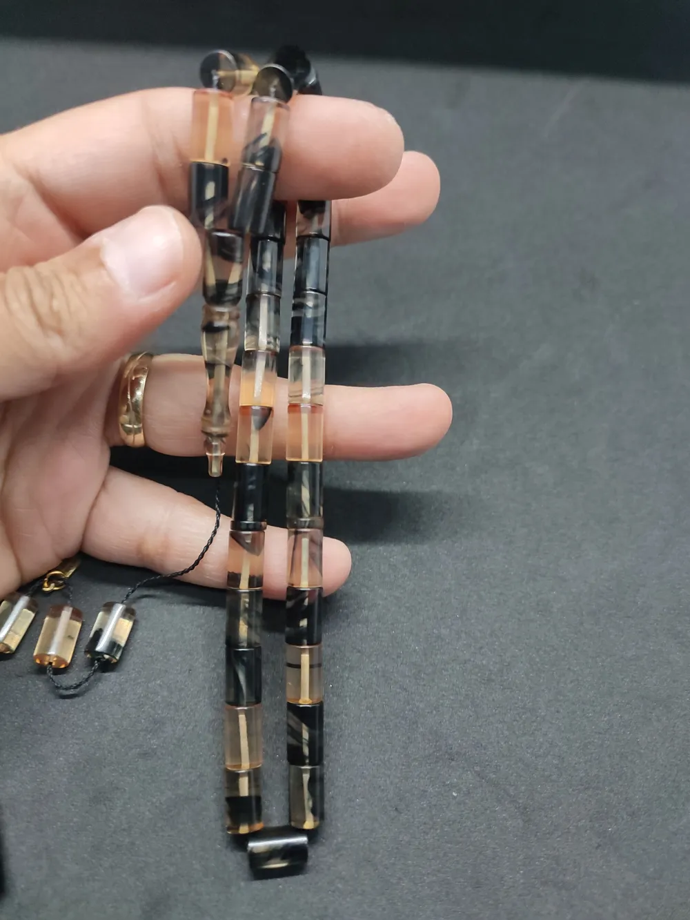 Uğur Şener Usta Eseri̇ 0.6 Şeffaf Deli̇m Çi̇ft Kat Ci̇lalı Ok Gi̇bi̇ Sıkma Kehri̇bar