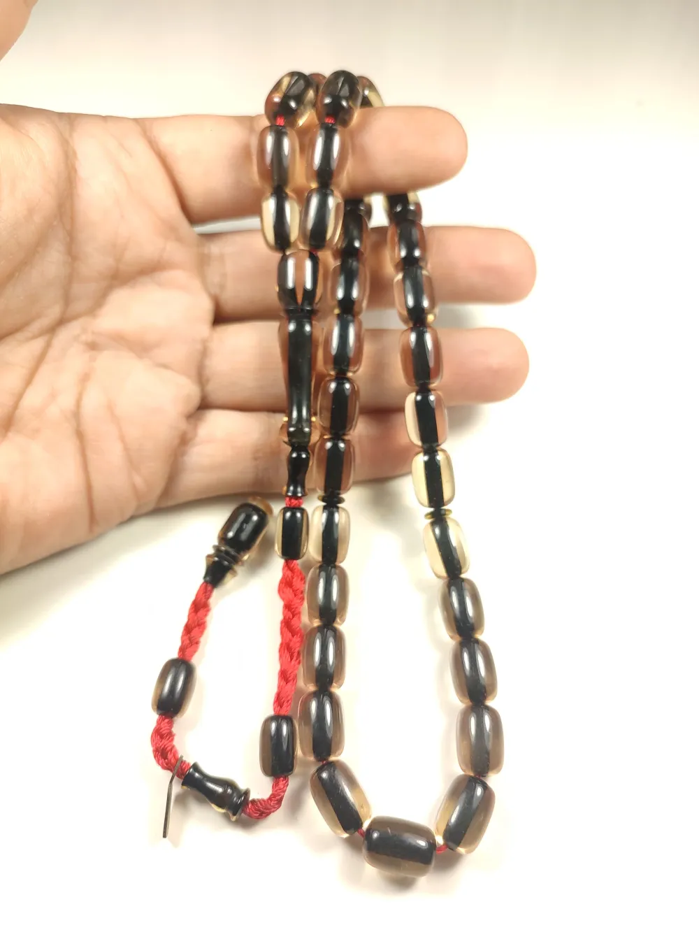 Ahmet Emi̇n Usta Eseri̇ Eski̇ Usul Kat Kat İpe Di̇zi̇lmi̇ş Kuru Torna Sıkma Kehri̇bar küçük resim 4