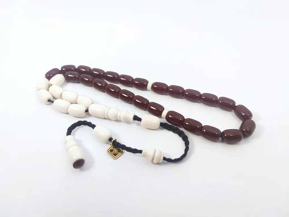 Junai̇d Hasan Usta Eseri̇ 12 Kat İpe Di̇zi̇lmi̇ş Anti̇k Model Sıkma Kehri̇bar