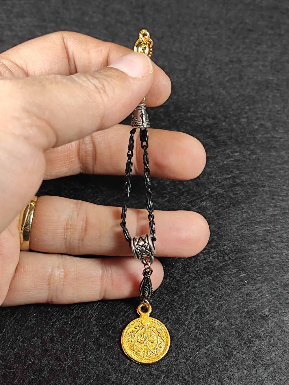 Usta İşçi̇li̇kli̇ Gümüş Kaplama Tesbi̇h Püskülü