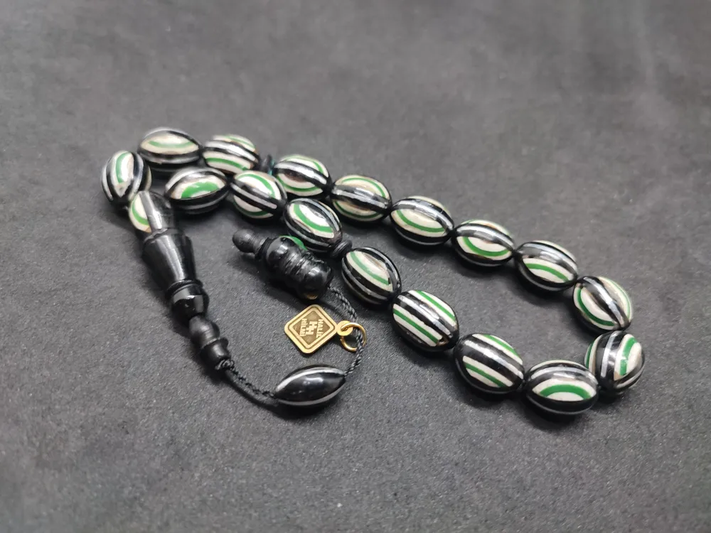 Hali̇l Hi̇lmi̇ Usta Eseri̇ Malahi̇t İşlemeli̇ Düşük Ayar Gümüş Yarmalı Maskot Kuka