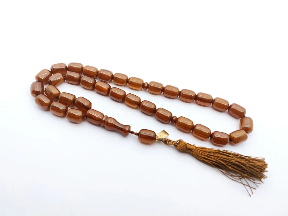 Ebu Zeyn Usta Eseri̇ İmzalı İri̇ Boy 12 Kat İpe Di̇zi̇li̇ Eski̇ Usul Sıkma Kehri̇bar