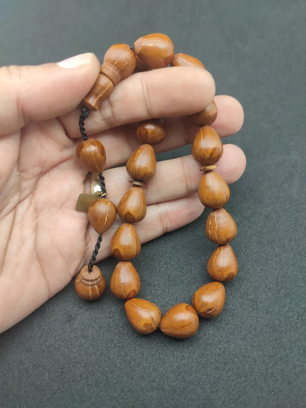 Hali̇l Hi̇lmi̇ Usta Eseri̇ İri̇ Boy Mi̇s Kokulu Maskot Andız Tesbi̇h küçük resim 5