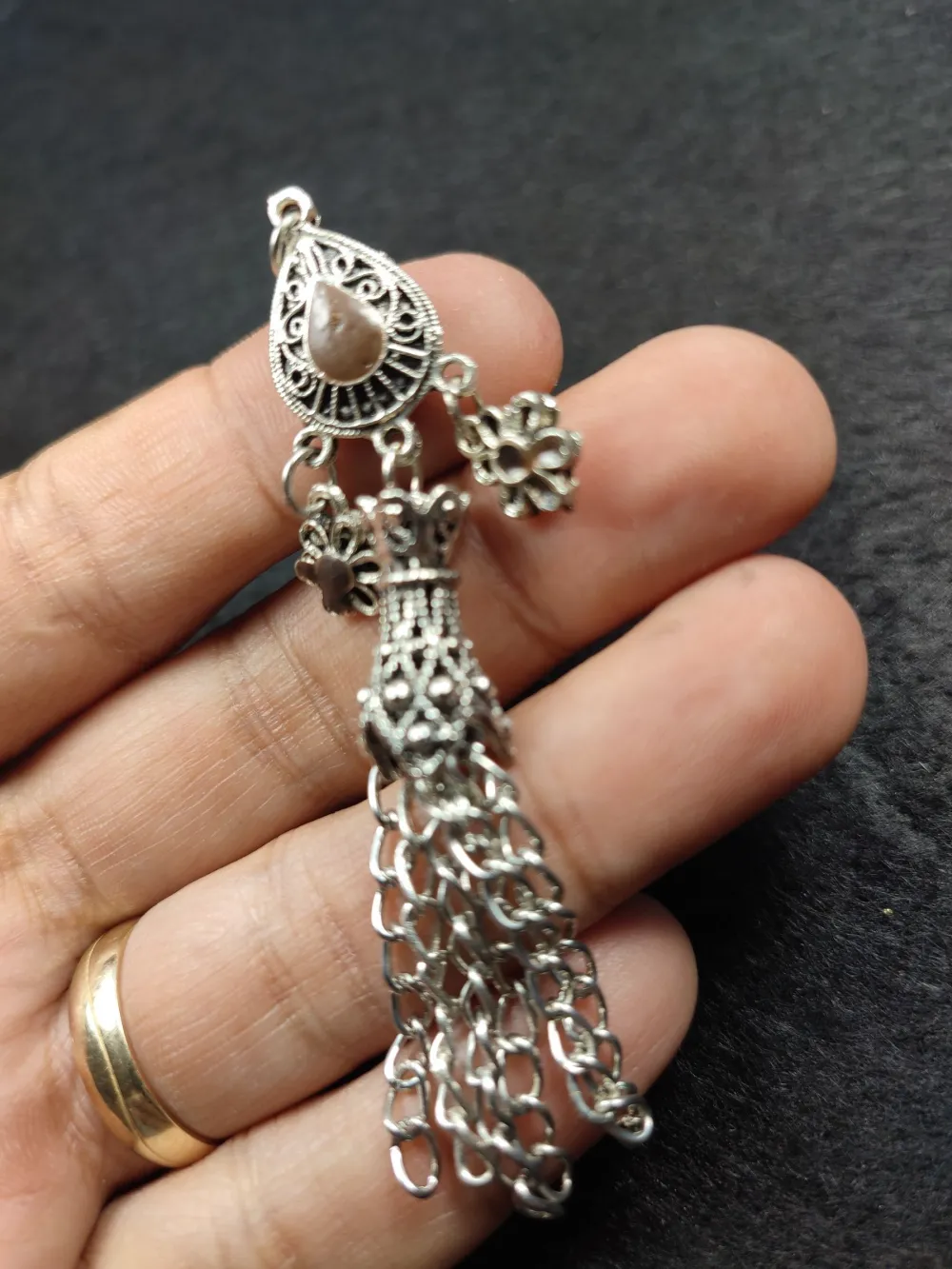 Alman Gümüş Püskül