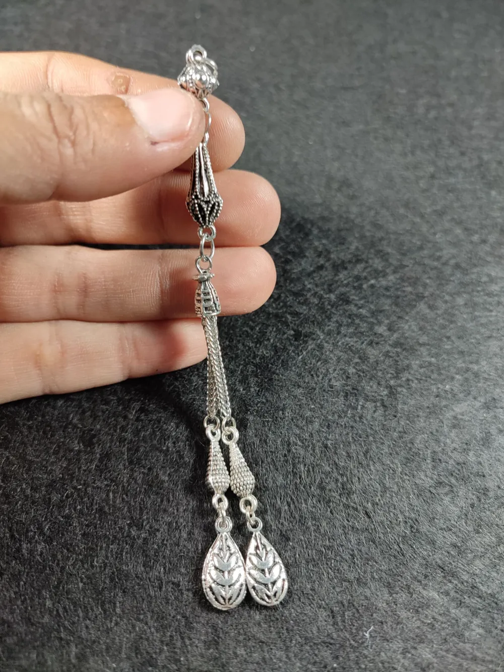 Alman Gümüş Tesbi̇h Püskülü