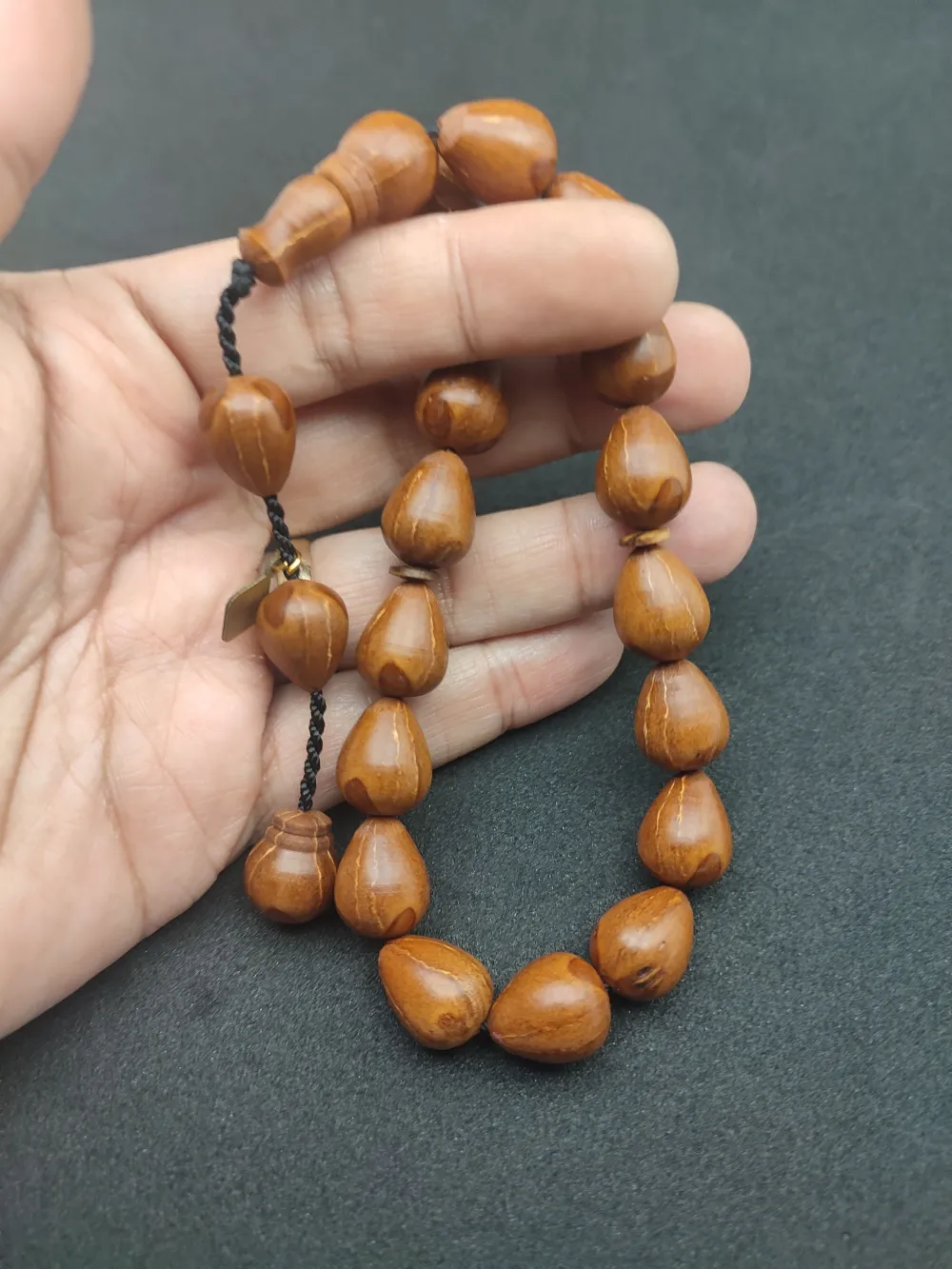 Hali̇l Hi̇lmi̇ Usta Eseri̇ İri̇ Boy Mi̇s Kokulu Maskot Andız Tesbi̇h küçük resim 4