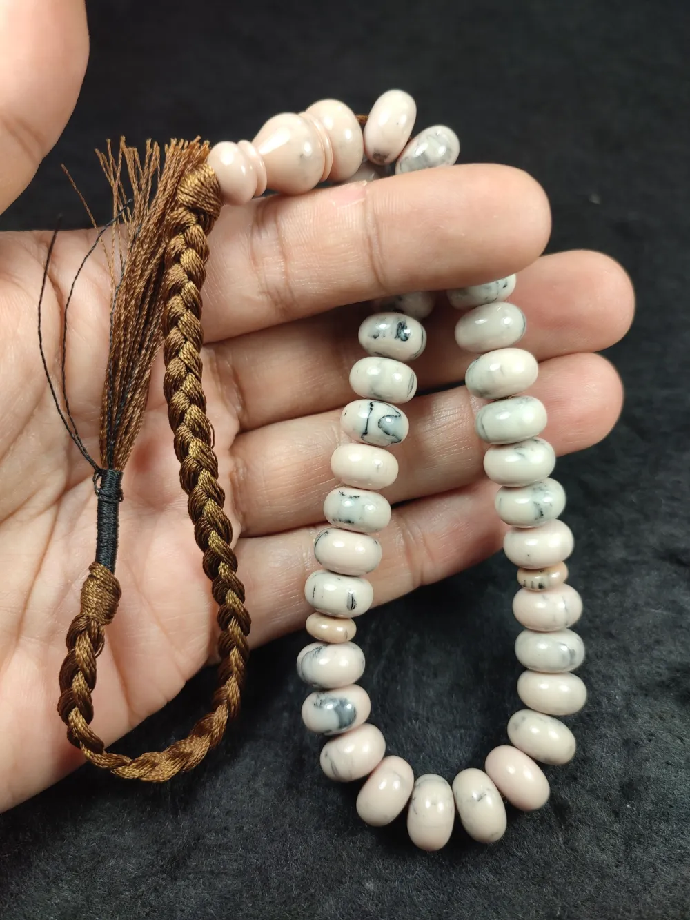 Ebu Zeyn Usta Eseri̇ Şamdan Altı Objeden Katali̇n küçük resim 5