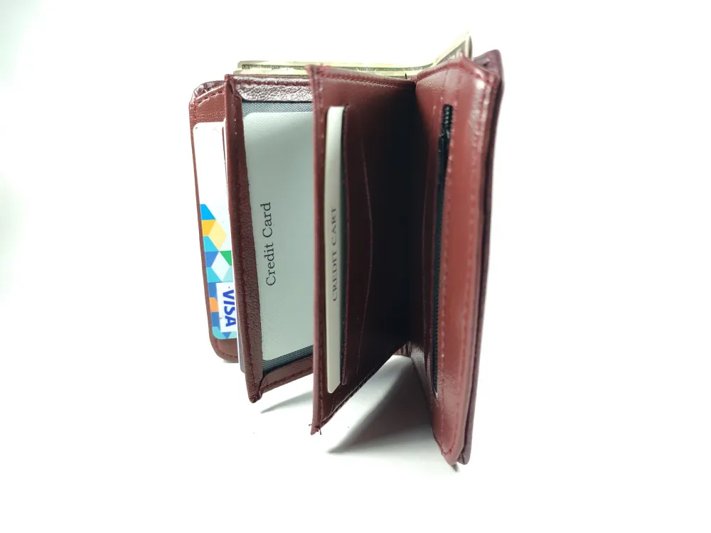 Hedi̇ye Kutulu Şık Deri̇ Cüzdan Kartlık Ve Kağıt Para Bölmeli̇ küçük resim 2