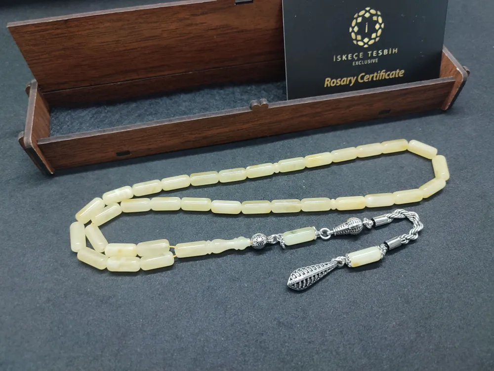 Ahşap Kutulu  Gümüş Püsküllü 14.08 Gr. Rus Kali̇ngrad Kaya Damla