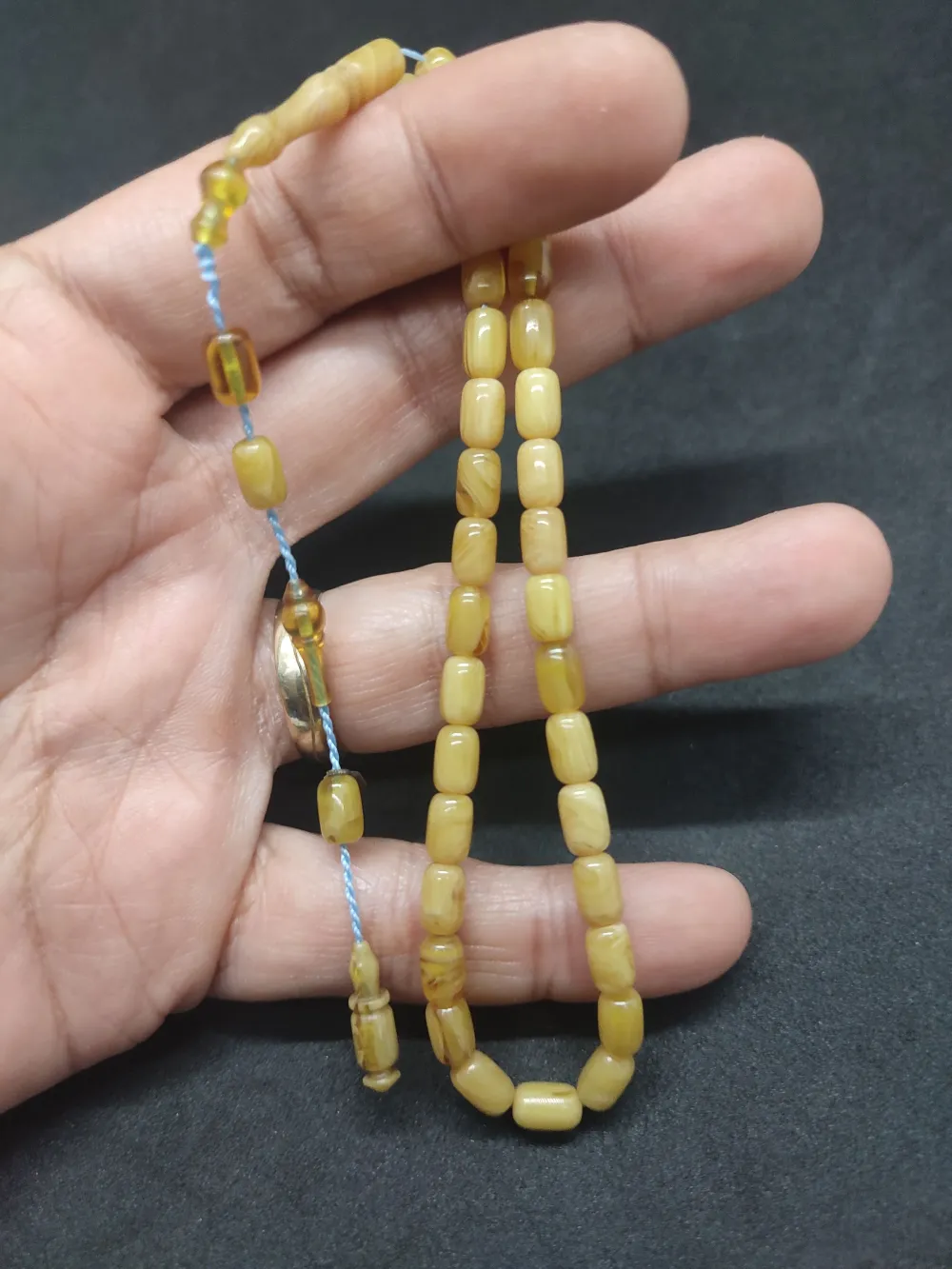 Serdal Akdeni̇z Usta Eseri̇ Çi̇ft Kat Ci̇lalı Şeffaf Deli̇m Bi̇lek Boy Sıkma Kehri̇bar