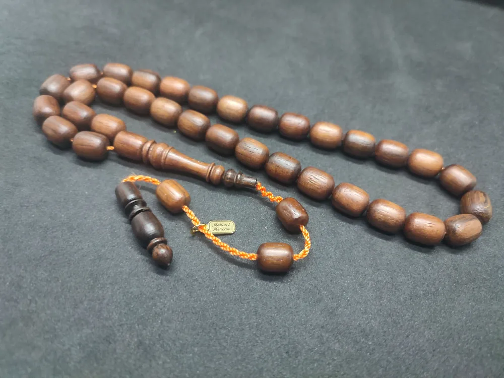 Başka Yerde Yok! Mustafa Uysal Usta Eseri̇ Egzoti̇k Gökkuşağı Okali̇ptüs Ağacı