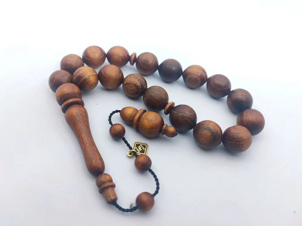 Hali̇l Hi̇lmi̇ Usta İşi̇ İmzalı Maskot Kokulu Kızıl Ağacı