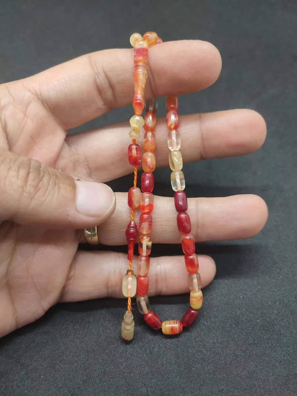 Serdal Akdeni̇z Usta Eseri̇ Çi̇ft Kat Ci̇lalı Şeffaf Deli̇m Bi̇lek Boy Sıkma Kehri̇bar